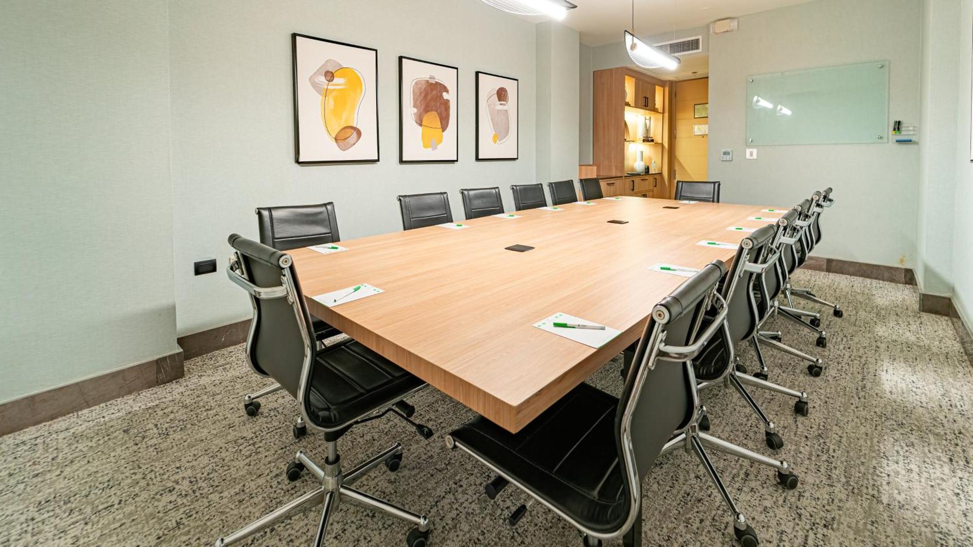 Holiday Inn Santo Domingo By Ihg Exterior foto A typical boardroom